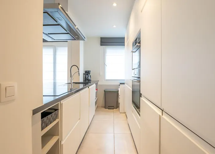 Amazing For 8 With Parking Space Ostend