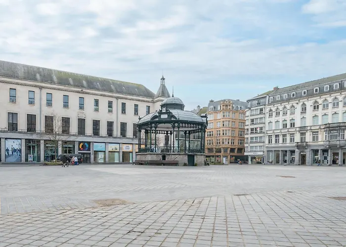 Amazing For 8 With Parking Space Ostend